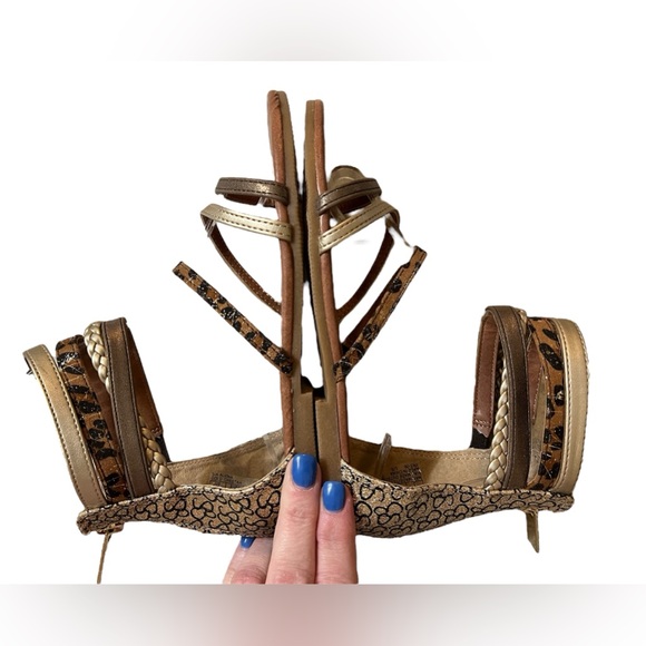 Jessica Simpson Animal Print Gold Brown Strappy Flats Sandals Size 2 - Picture 6 of 8